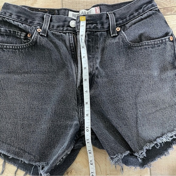 Levis Jeans Womens Size 505 Cut Offs Shorts Ripped - Picture 5 of 7